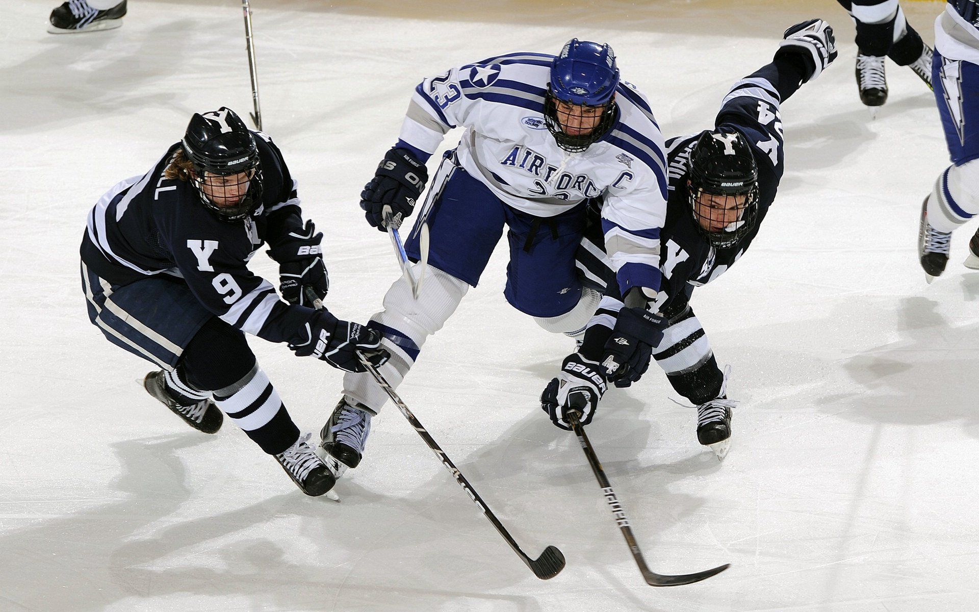 布伦森全场最佳无争议，魔术险胜老鹰