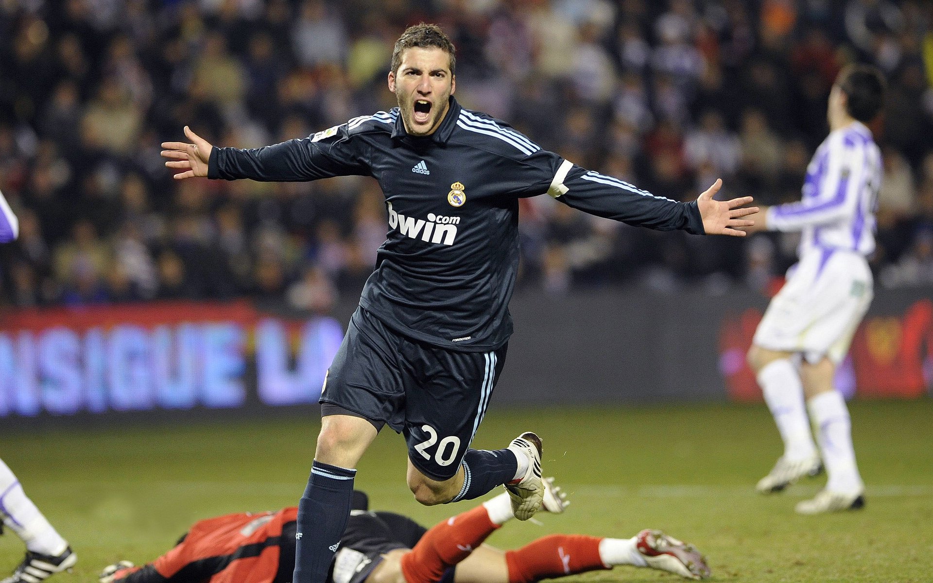 加维完成自我救赎，法国全面压制亚特兰大，一场战术与意志的胜利