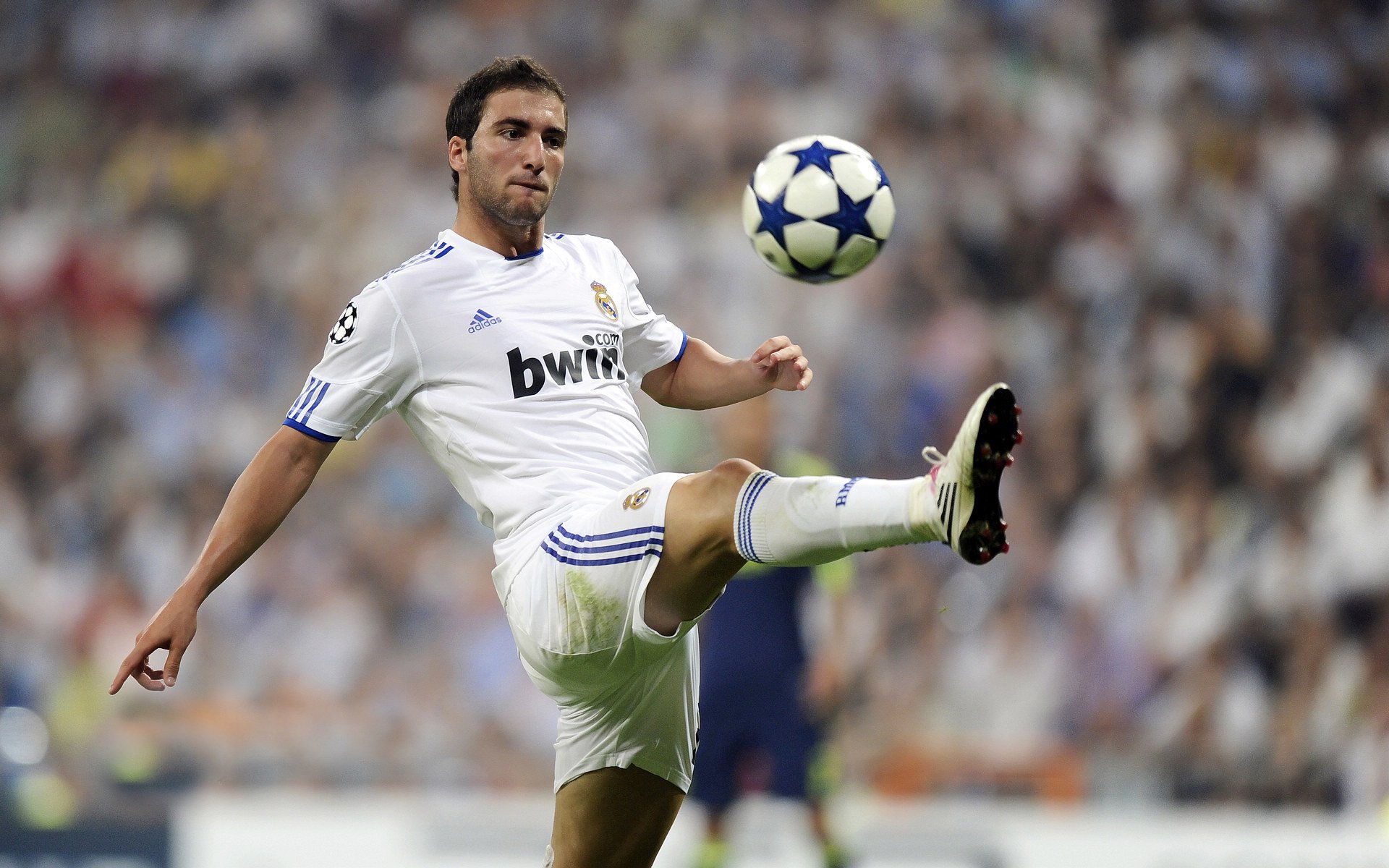 拉梅洛爆发引领广东队，一波流带走76人展现唯一性魅力