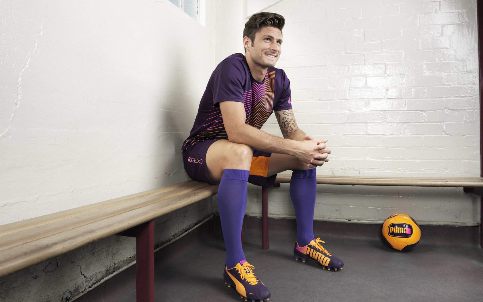 开云体育官网-当爵士乐响起，拉梅洛·鲍尔在美加墨世界杯的接管时刻，与一段篮球历史的隐秘回响