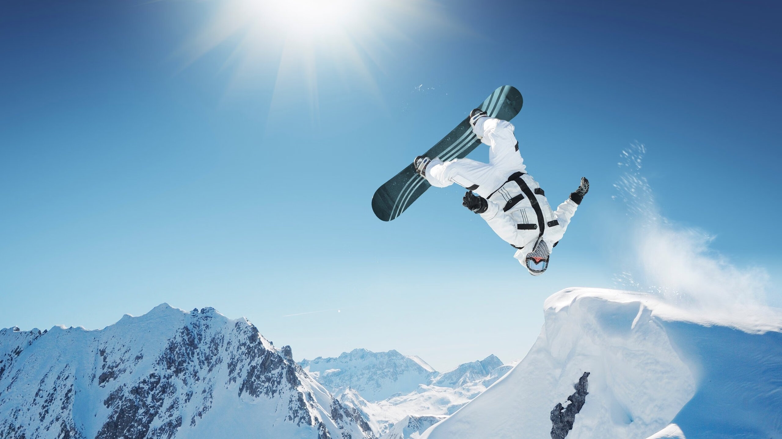 赛道风云，梅赛德斯轻取阿斯顿马丁，诺里斯惊艳四座